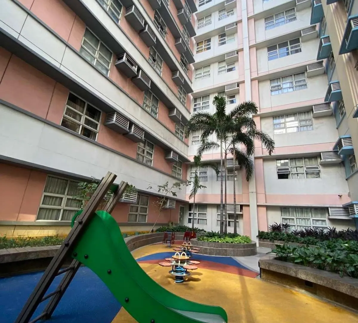 J&G Condotel Manila Apartment