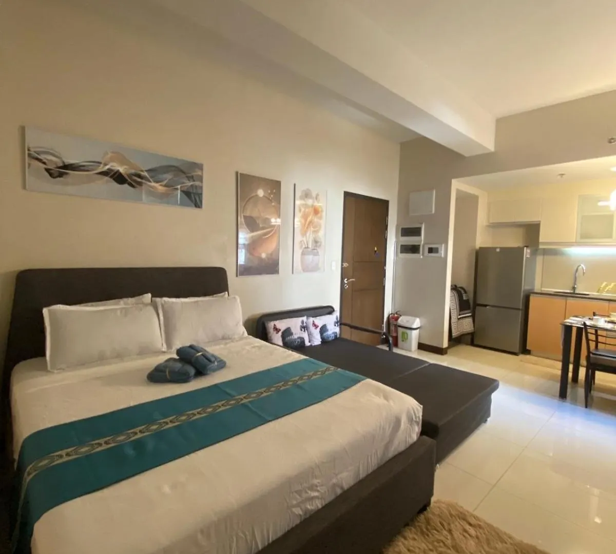 J&G Condotel Manila