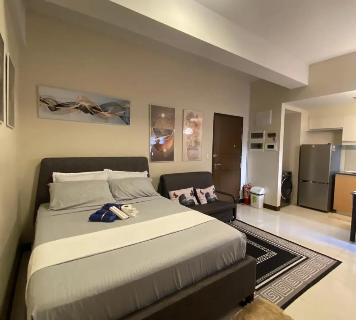 J&G Condotel Manila